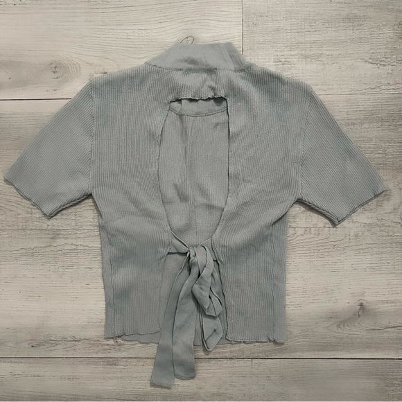 Zara Light sage greenish Short Sleeve Top - Picture 2 of 2